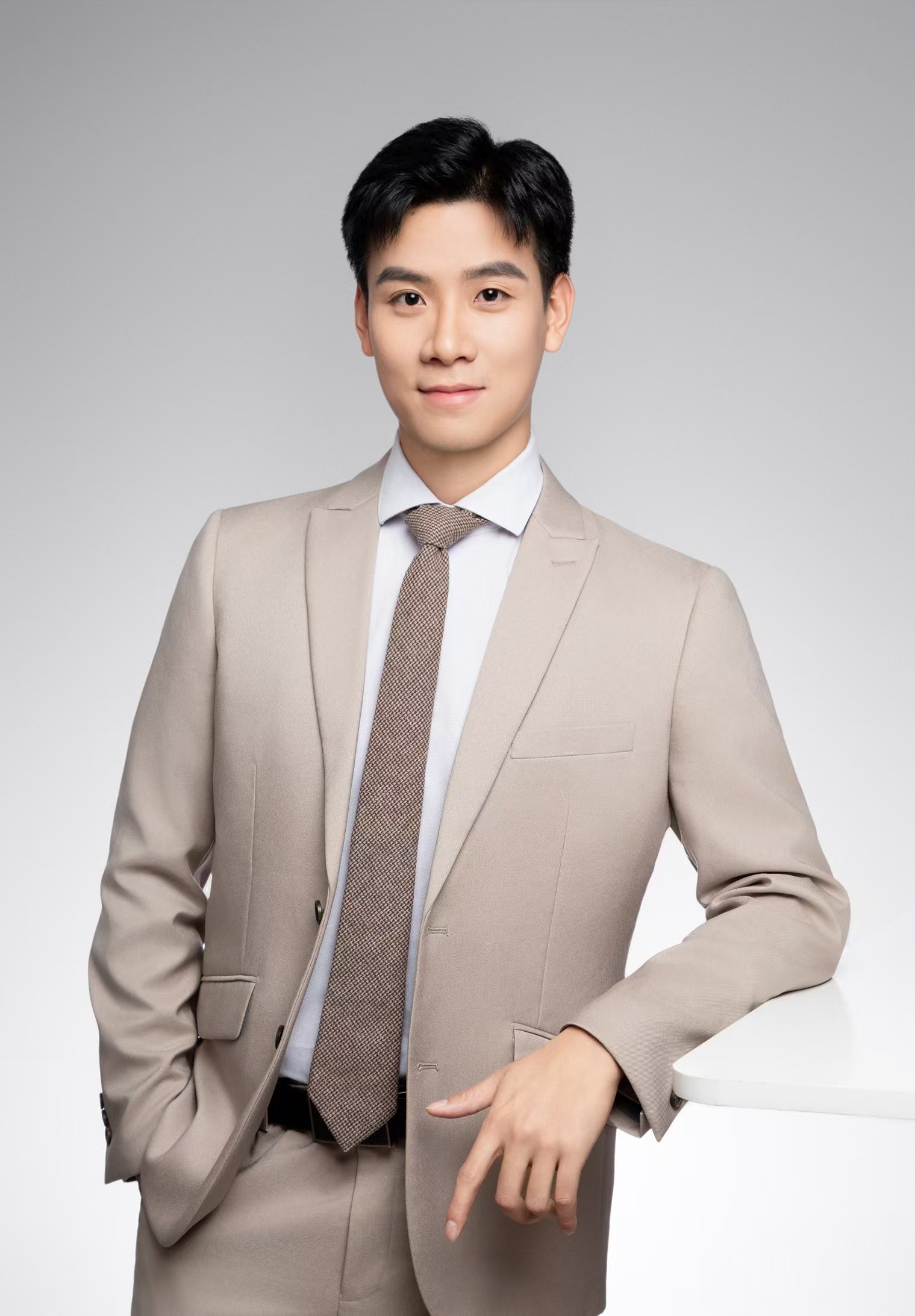 杨旭